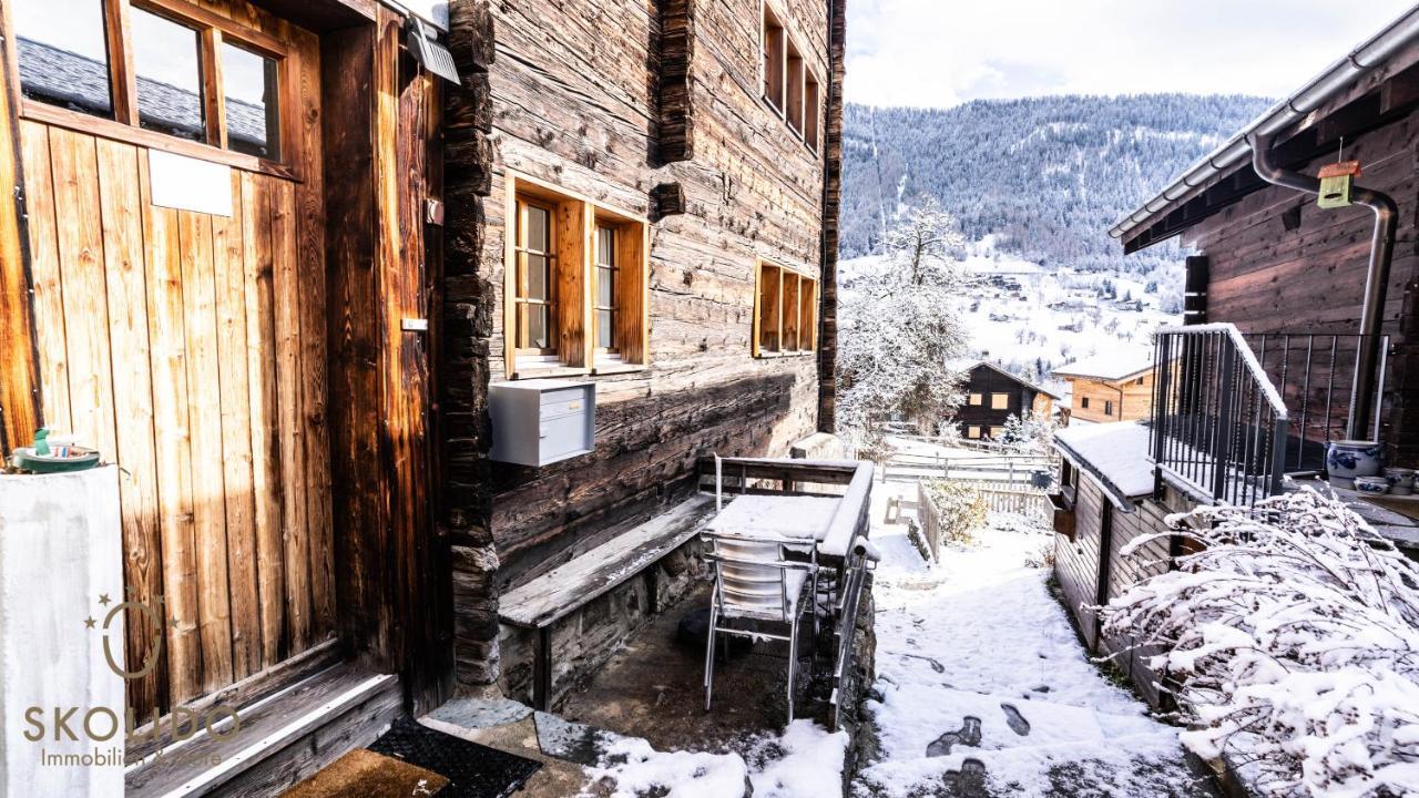 Heimeliges Walliserhaus Fiesch Eksteriør billede