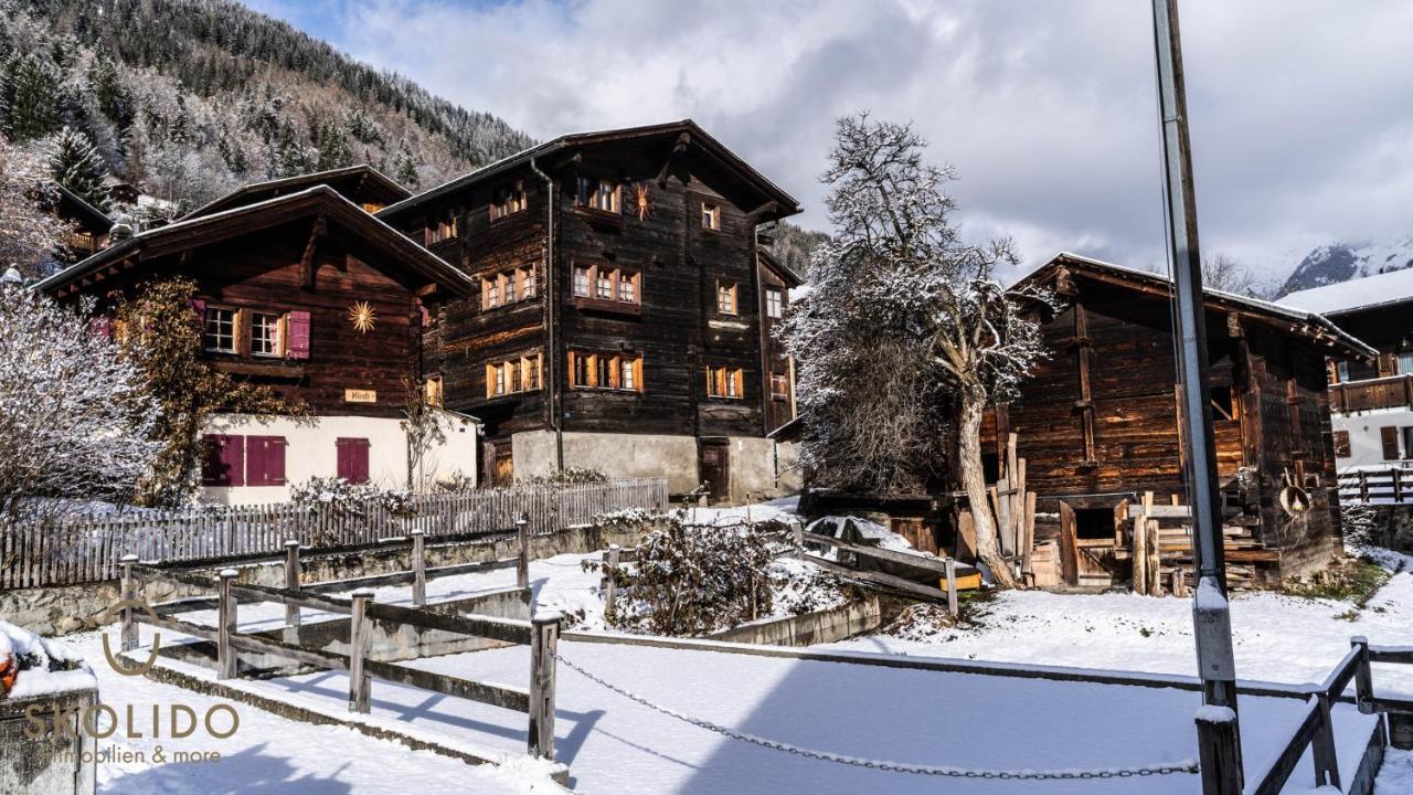 Heimeliges Walliserhaus Fiesch Eksteriør billede