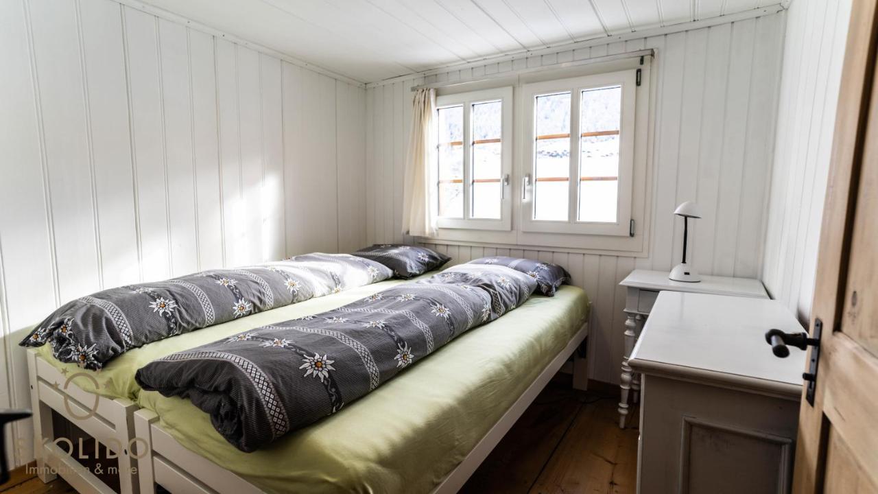 Heimeliges Walliserhaus Fiesch Eksteriør billede